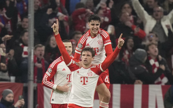 Bayern Mníchov a Paríž St. Germain postúpili do štvrťfinále Ligy majstrov