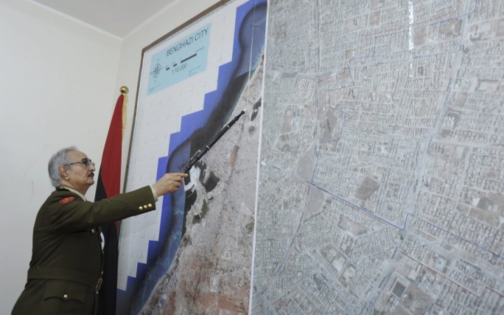 EÚ dôrazne vyzvala Haftara, aby zastavil útok na Tripolis