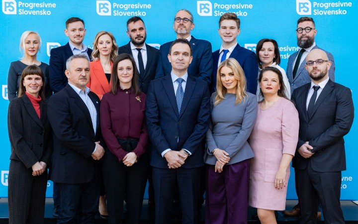 Progresívci sa mýlia, ak chcú eurovoľby rámcovať ako referendum o Ficovi