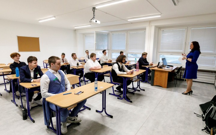 Písomnú maturitu z matematiky absolvuje vyše 5300 maturantov