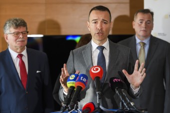 Je to slabý výstrel, ktorý učiteľov neudrží, tvrdia experti