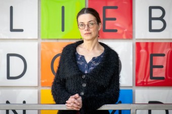 Konzervatívni novinári s liberálmi radi polemizujú, tí sa konzervatívcom najmä vysmievajú
