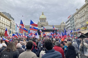 Niekoľko tisíc protestujúcich v Prahe žiadalo demisiu českej vlády