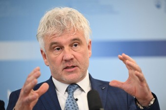 Detský ombudsman zorganizoval okrúhly stôl k téme regulácie mobilov na školách