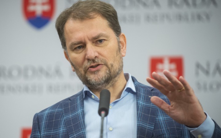 Pellegriniho označil za zlo, ktoré iba využíva svoju krásu na ohlúpenie voličiek a službu mafii