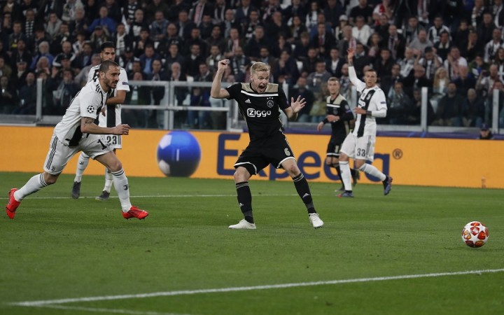 Ajax Amsterdam zaskočil Juventus, postúpila aj Barcelona