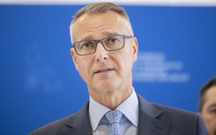 Raši stopol Remišovej projekt. Tvrdí, že spoločnosť dosiahla stratu 7 miliónov eur