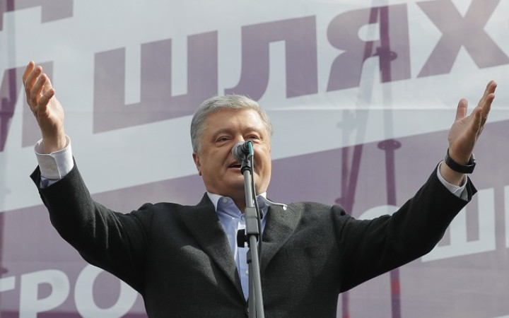 Porošenko pred voľbami zvolal svojich stúpencov na Majdan