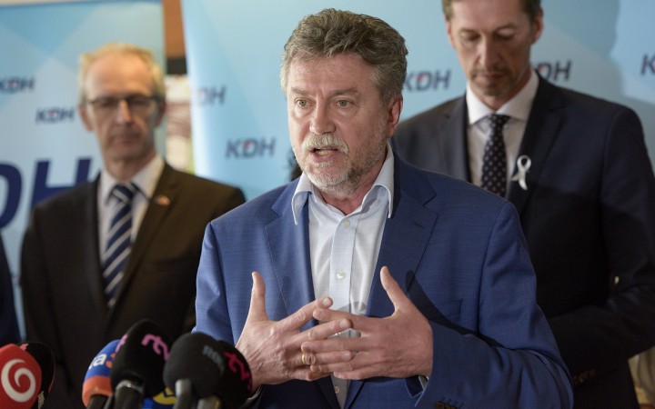 Korčok nebol náš kandidát, tvrdí Hajko. Podľa Blahu je KDH kresťanská pobočka PS