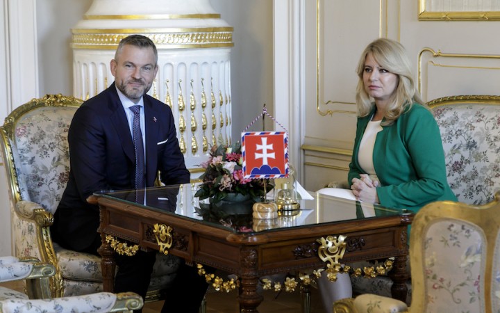 Najviac Slovákov verí Petrovi Pellegrinimu a Zuzane Čaputovej