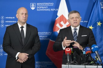Číňania by mohli postaviť trať do Komárna a opraviť 500 cestných mostov