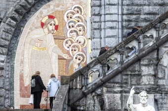 Americký portál NCR tvrdí, že „treba prijať konkrétne opatrenia“ na odstránenie diel Marka Rupnika