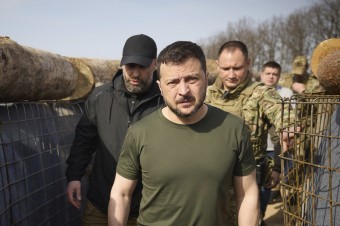 Cítim šancu na víťazstvo, vraví Volodymyr Zelenskyj po schválení americkej pomoci