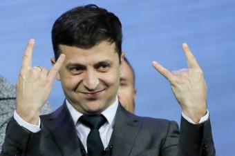 Zelenskyj je podľa exit pollu prezidentom Ukrajiny