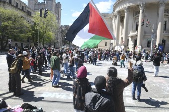 Popredné americké univerzity zasiahli protesty proti vojne v Pásme Gazy