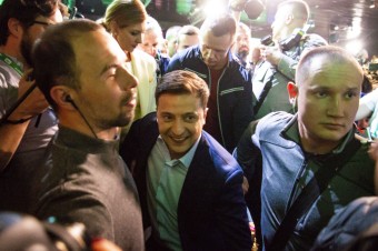 Zelenskyj vyhral a Ukrajinci veria, že nádej stále žije