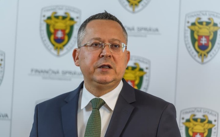 Kamenický chce predávať štátne dlhopisy bežným ľuďom, oplatí sa do nich investovať?