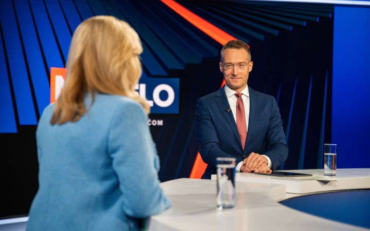 Televízia prerušuje reláciu Na telo, stovka zamestnancov sa postavila za Kovačiča