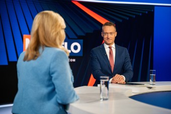 Televízia prerušuje reláciu Na telo, stovka zamestnancov sa postavila za Kovačiča