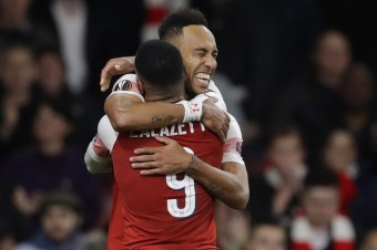 Arsenal v prvom semifinále zdolal Valenciu 3:1