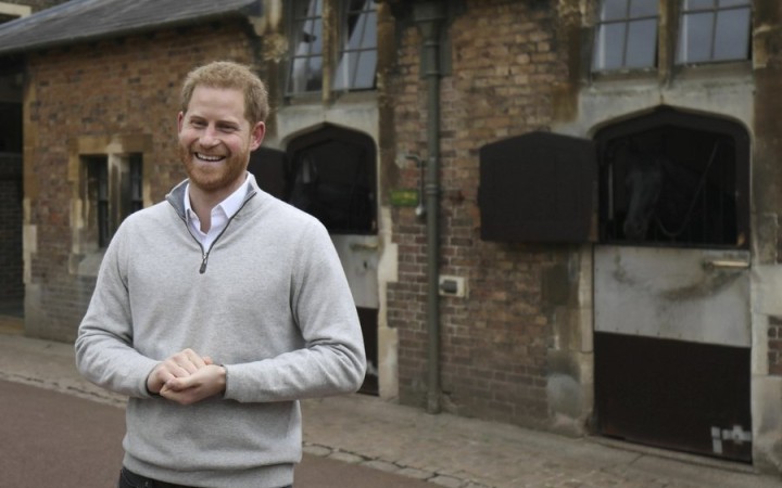 Britskému princovi Harrymu a manželke Meghan sa narodil syn