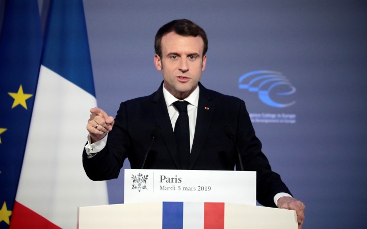 Macron podporil líbyjskú vládu, vyzval na uzavretie prímeria