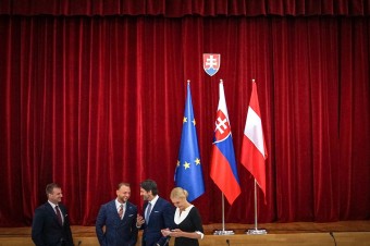 Koalícia využila stranícke tričká a svojim starostom dala viac. Začal Smer kostiť v bašte KDH?