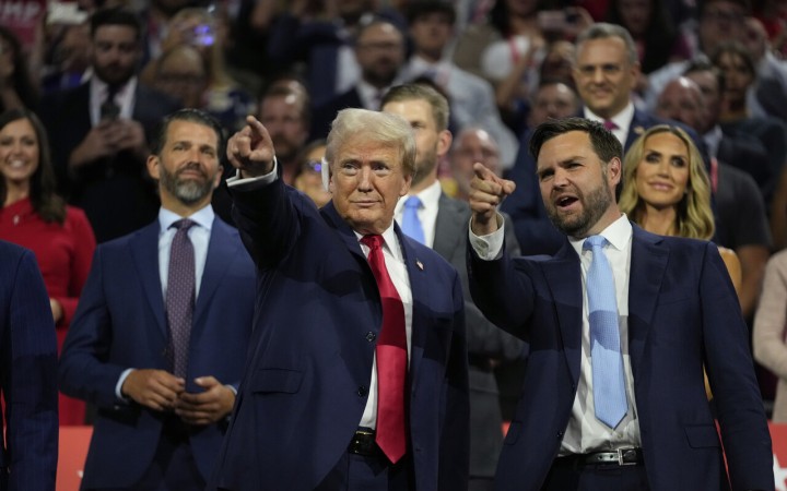 Kto je J. D. Vance, Trumpov kandidát na viceprezidenta?
