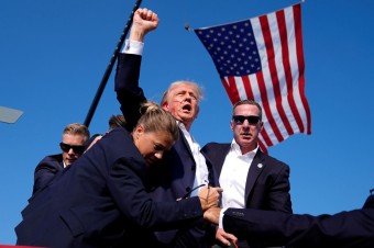 Prečo mnohí americkí evanjelikáli veria, že Boh si Trumpa vyvolil za spasiteľa USA