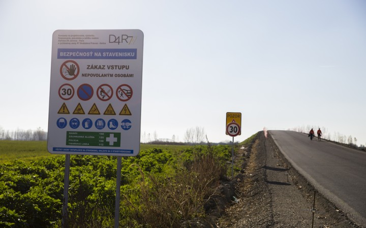 Pri stavbe D4/R7 použili nedovolené materiály, kontaminácia nehrozí