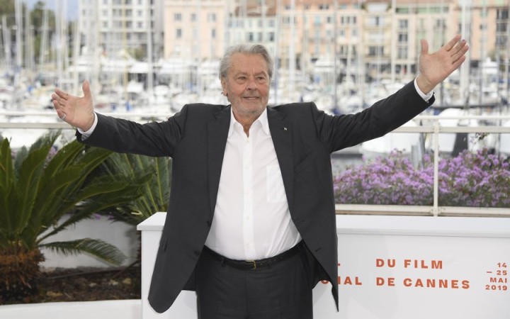 Alain Delon dostal v Cannes napriek protestom Zlatú palmu za celoživotné dielo