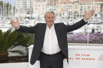 Alain Delon dostal v Cannes napriek protestom Zlatú palmu za celoživotné dielo