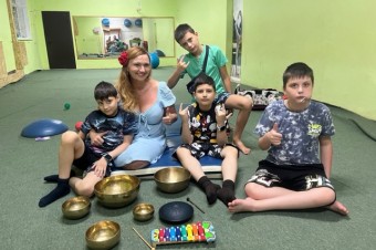 Deťom sa vojna vplietla do detstva ako jedovatý kúkoľ a obmotáva ich neustále