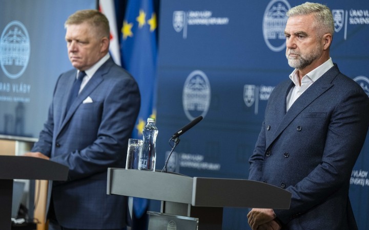 Kým predajne evidujú viac ukradnutého tovaru, Fico s Gašparom to pokladajú za opozičné tance