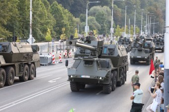 Pompézna vojenská prehliadka a moment, keď si Truban s Kaliňákom rozumejú