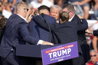 Útočník sa zaujímal aj o Bidenove podujatia, hovorí FBI