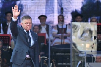 Fico hovoril o mieri, Pellegrini podľa Naďa stopol Leopardy a západní spojenci neprišli