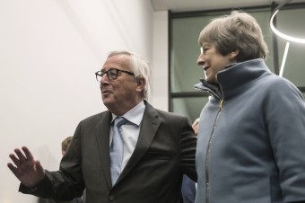 Juncker naznačil, že Briti v októbri požiadajú o ďalší odklad brexitu