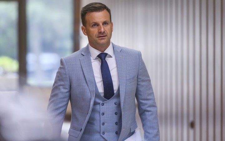 Šéfovi úradu vlády Jurajovi Gedrovi sa nepodarilo zbaviť obvinenia.