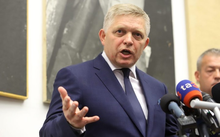 Ak máte iný názor, ste okamžite označení za fašistu, povedal. Ukrajinu opäť spájal s nacizmom