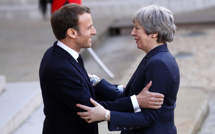Macron vyzval Londýn na objasnenie ďalšieho postupu vo veci brexitu