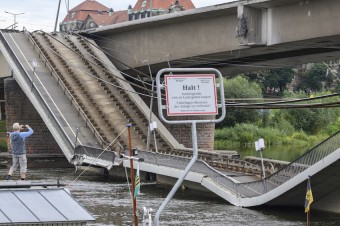 V Drážďanoch sa čiastočne zrútil most, príčinou mohla byť korózia