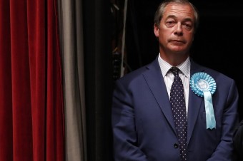 Eurovoľby v Británii vyhrala podľa predbežných výsledkov Strana Brexitu