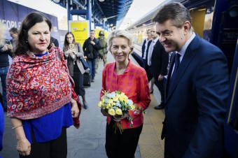 Ursula von der Leyenová pricestovala do Kyjeva