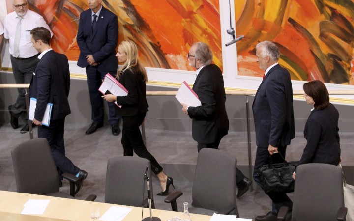 Rakúsky parlament vyslovil nedôveru vláde kancelára Kurza