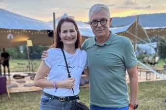 Holečková sa zhoduje s Korčokom, že politických strán je už dosť. Vyberieme si z tých existujúcich, tvrdí