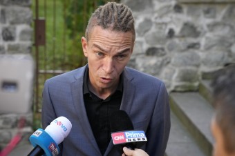 Fiala porušil koaličnú zmluvu, tvrdí Bartoš. Chce však, aby vláda pokračovala aj bez nich