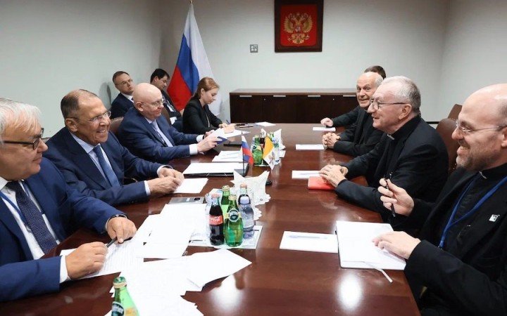 Sergej Lavrov rokoval s vatikánskym štátnym sekretárom Pietrom Parolinom