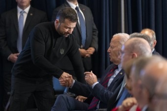 Americký prezident Joe Biden oznámil vojenskú pomoc pre Ukrajinu vo výške osem miliárd dolárov