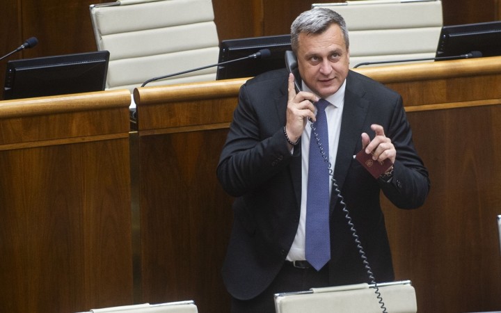DPH sa zníži na knihy aj ubytovanie. Ak Dankov návrh neprejde, hrozí blokovaním celého rozpočtu